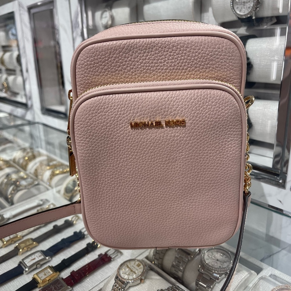 MICHAEL KORS Jet Set Travel Md Pebbled Leather NS Chain Crossbody XBODY
Powder - Picture 16 of 16